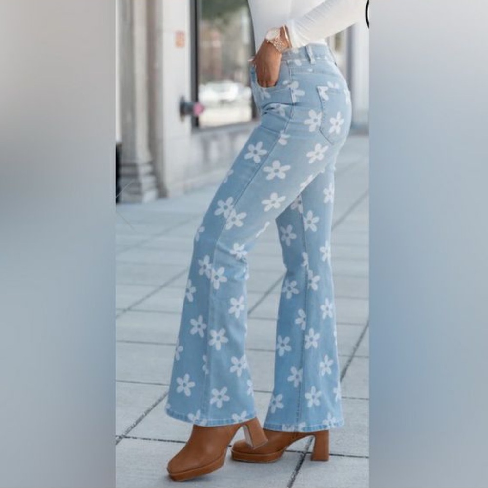 Pink Lily DAISY print flare blue jeans